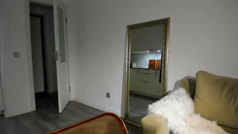 kossie_ online show from November 28, 2025, 11:29 pm