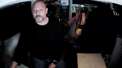 Kosta online show from November 25, 2025, 7:25 pm