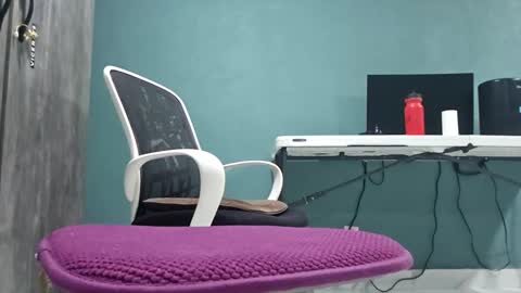 Koto Bombon online show from February 18, 2026, 11:55 pm