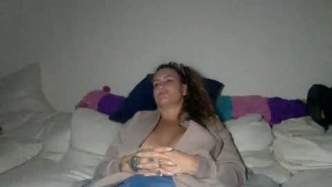 Snapshot of koyoteej chatting on March 9, 2025, 3:43 am koyoteej online show from March 9, 2025, 3:43 am