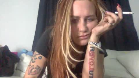 koyoteej online show from January 6, 2026, 11:51 pm