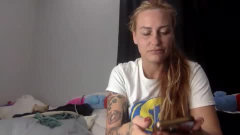 koyoteej online show from January 14, 2026, 12:49 am