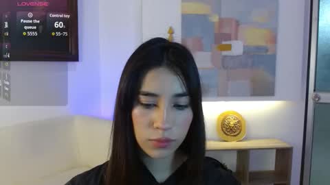 Elizabeth online show from December 5, 2025, 12:03 pm