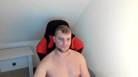 Snapshot of kozik1992 chatting on December 7, 2024, 2:42 am Bartek online show from December 7, 2024, 2:42 am