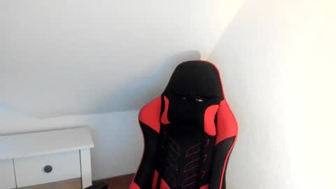 Snapshot of kozik1992 chatting on December 8, 2024, 3:02 pm Bartek online show from December 8, 2024, 3:02 pm