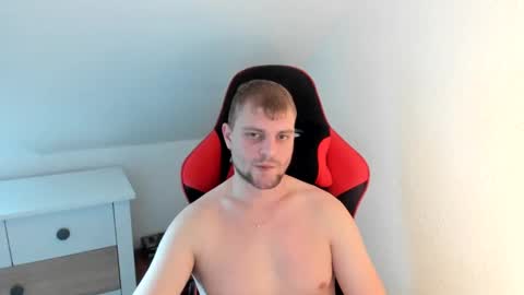 Snapshot of kozik1992 chatting on December 22, 2024, 2:16 pm Bartek online show from December 22, 2024, 2:16 pm