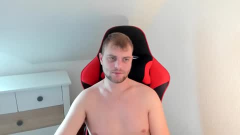 Snapshot of kozik1992 chatting on December 25, 2024, 12:26 pm Bartek online show from December 25, 2024, 12:26 pm