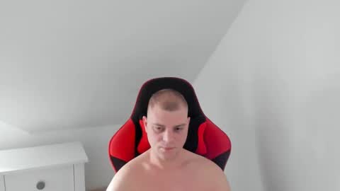 Snapshot of kozik1992 chatting on February 22, 2025, 12:51 pm Bartek online show from February 22, 2025, 12:51 pm