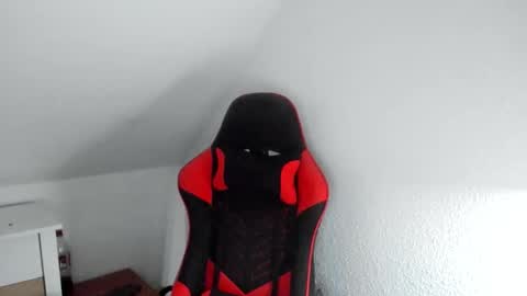 Snapshot of kozik1992 chatting on October 21, 2025, 6:03 am Bartek online show from October 21, 2025, 6:03 am