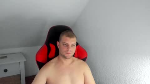 Snapshot of kozik1992 chatting on October 23, 2025, 6:45 am Bartek online show from October 23, 2025, 6:45 am