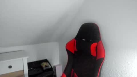 Snapshot of kozik1992 chatting on December 1, 2025, 6:51 am Bartek online show from December 1, 2025, 6:51 am