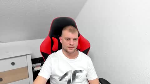 Snapshot of kozik1992 chatting on December 1, 2025, 11:32 pm Bartek online show from December 1, 2025, 11:32 pm