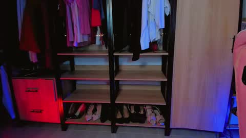 Khloe online show from December 22, 2025, 12:51 am