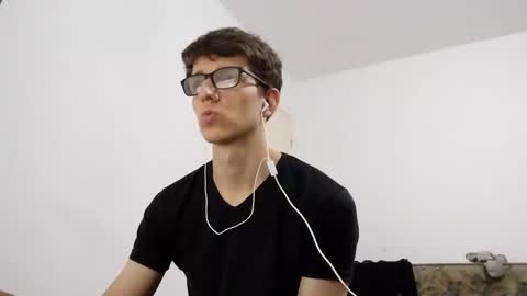 Snapshot of kpo10 chatting on December 15, 2024, 10:50 am Facu online show from December 15, 2024, 10:50 am