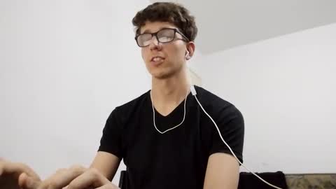 Snapshot of kpo10 chatting on December 20, 2024, 6:29 am Facu online show from December 20, 2024, 6:29 am