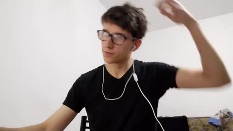 Snapshot of kpo10 chatting on January 2, 2025, 2:11 am Facu online show from January 2, 2025, 2:11 am