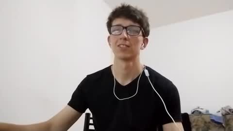 Snapshot of kpo10 chatting on January 4, 2025, 5:47 pm Facu online show from January 4, 2025, 5:47 pm