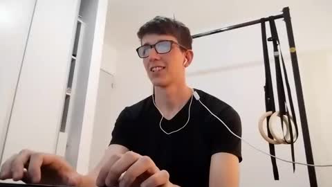 Snapshot of kpo10 chatting on November 26, 2025, 9:16 pm Facu online show from November 26, 2025, 9:16 pm