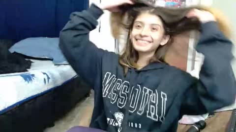 kratos_and_afrodita online show from April 19, 2026, 8:24 am