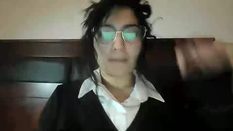 kreepyh0e_ online show from June 8, 2026, 10:21 pm