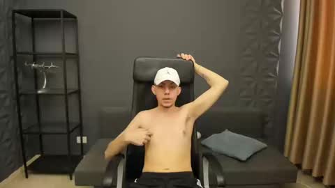 KrewVaughn online show from March 13, 2026, 8:21 am