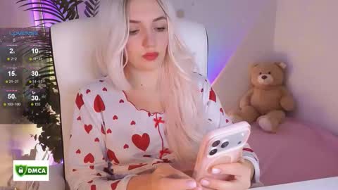 Snapshot of kris_kiskis chatting on December 1, 2025, 10:42 am Kris kiskis online show from December 1, 2025, 10:42 am