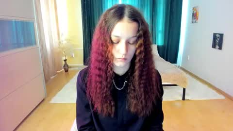 Snapshot of krisdoeill chatting on April 20, 2026, 2:36 am krisdoeill online show from April 20, 2026, 2:36 am
