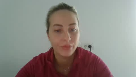 Snapshot of kriss_grace chatting on October 11, 2025, 12:04 pm Grace online show from October 11, 2025, 12:04 pm