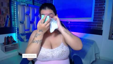 kriss_sweetboobs online show from April 23, 2026, 12:51 pm