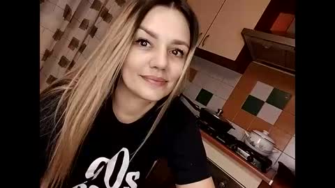 Snapshot of krisssexi chatting on January 27, 2025, 12:33 am KrissSexi online show from January 27, 2025, 12:33 am