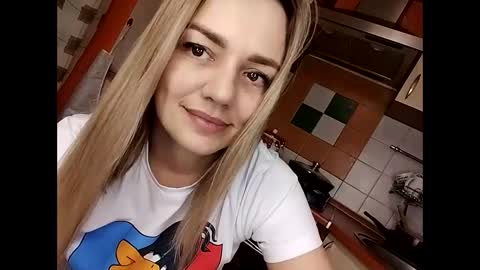 Snapshot of krisssexi chatting on March 5, 2025, 9:15 pm KrissSexi online show from March 5, 2025, 9:15 pm