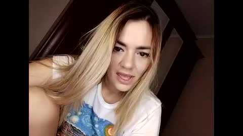 Snapshot of krisssexi chatting on September 21, 2025, 4:03 am KrissSexi online show from September 21, 2025, 4:03 am