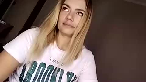 Snapshot of krisssexi chatting on October 6, 2025, 2:31 am KrissSexi online show from October 6, 2025, 2:31 am