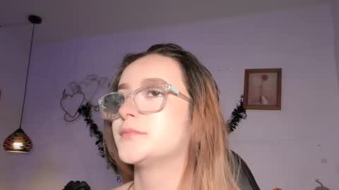 Snapshot of kristal_joi_dl chatting on October 14, 2025, 12:50 pm kristal online show from October 14, 2025, 12:50 pm