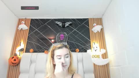 Snapshot of kristal_joi_dl chatting on October 26, 2025, 1:50 pm kristal online show from October 26, 2025, 1:50 pm