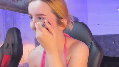 Snapshot of kristal_joi_dl chatting on November 25, 2025, 2:11 am kristal online show from November 25, 2025, 2:11 am