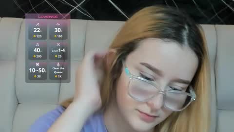 Snapshot of kristal_joi_dl chatting on November 30, 2025, 1:26 pm kristal online show from November 30, 2025, 1:26 pm