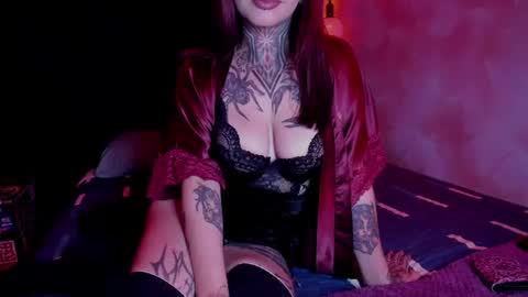 Snapshot of kristall_schwarz_ chatting on July 11, 2026, 6:27 am Kristall online show from July 11, 2026, 6:27 am