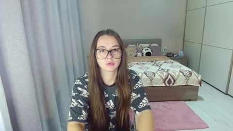 Snapshot of kristall_xxx chatting on September 11, 2025, 6:35 am twitter Annemarye 23 online show from September 11, 2025, 6:35 am