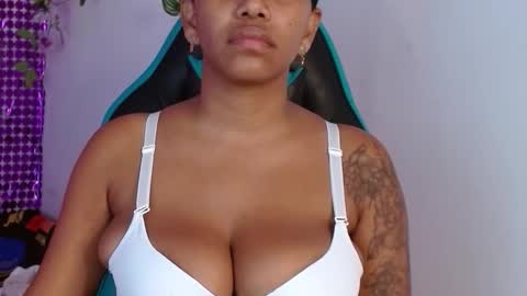 Snapshot of kristel_lee chatting on November 19, 2025, 9:15 pm kristel_lee online show from November 19, 2025, 9:15 pm