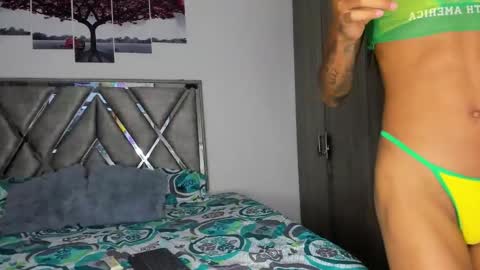 kristen_dollts online show from January 19, 2026, 3:43 am