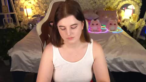 Snapshot of kristifoxy chatting on May 20, 2026, 12:44 pm kristifoxy online show from May 20, 2026, 12:44 pm