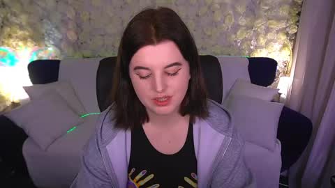 Snapshot of kristifoxy chatting on May 29, 2026, 7:01 pm kristifoxy online show from May 29, 2026, 7:01 pm