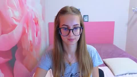 Snapshot of kristina_adel chatting on November 13, 2025, 8:13 am Kristina Adel online show from November 13, 2025, 8:13 am