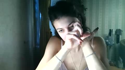 kristinalamour96 online show from November 21, 2025, 1:10 pm