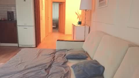 Kristi online show from November 23, 2025, 5:07 am