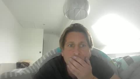 kristof8504 online show from November 27, 2025, 9:55 am