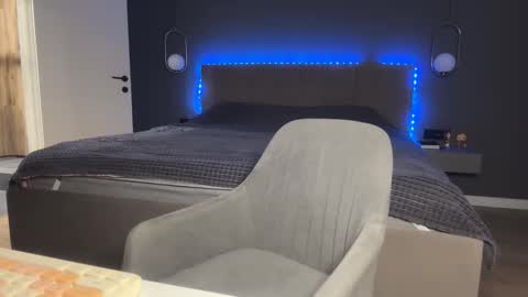 Snapshot of kristy_saint chatting on November 18, 2025, 4:06 am Kristi online show from November 18, 2025, 4:06 am