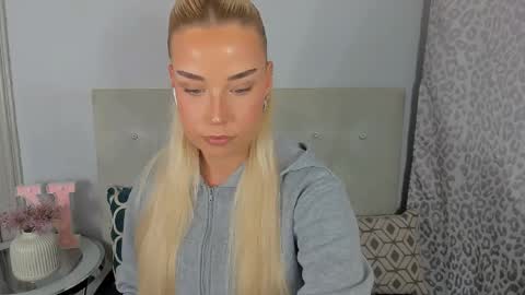 Snapshot of kristyflowers chatting on May 11, 2026, 2:45 pm KristyFlowers online show from May 11, 2026, 2:45 pm