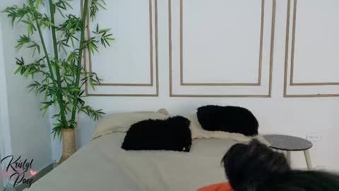 Snapshot of kristyl_paez chatting on November 21, 2025, 3:54 pm Cristina online show from November 21, 2025, 3:54 pm